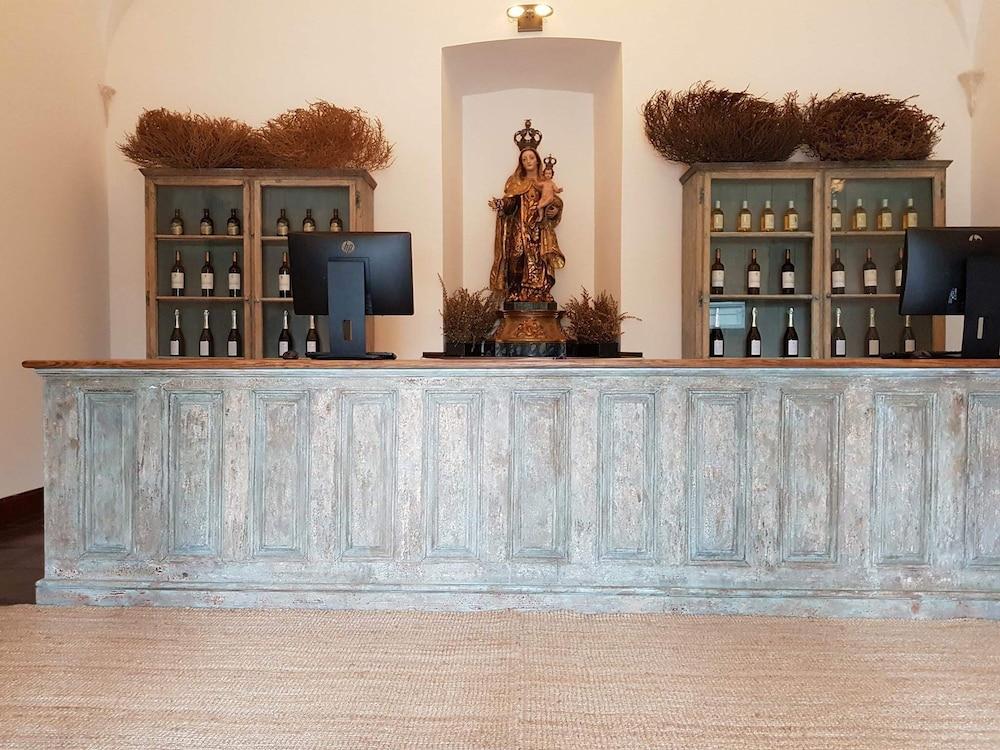 Convento Do Espinheiro, Historic Hotel & Spa Evora Exterior photo Tasting room at the winery
