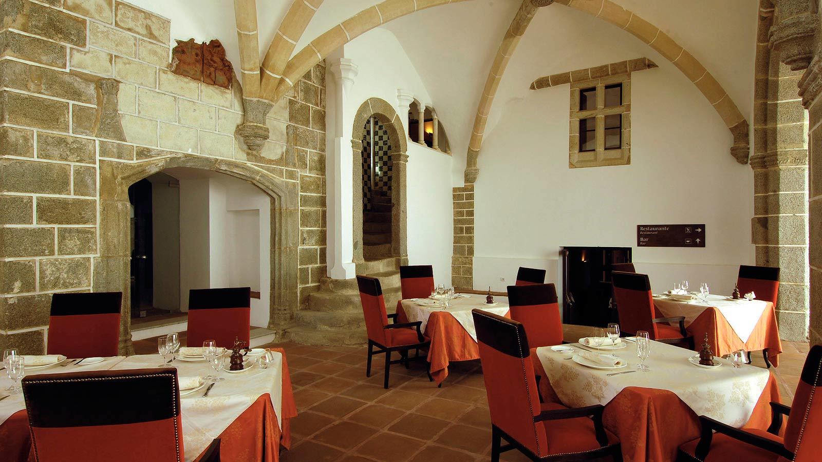 Convento Do Espinheiro, Historic Hotel & Spa Evora Restaurant photo Restaurant in the monastery