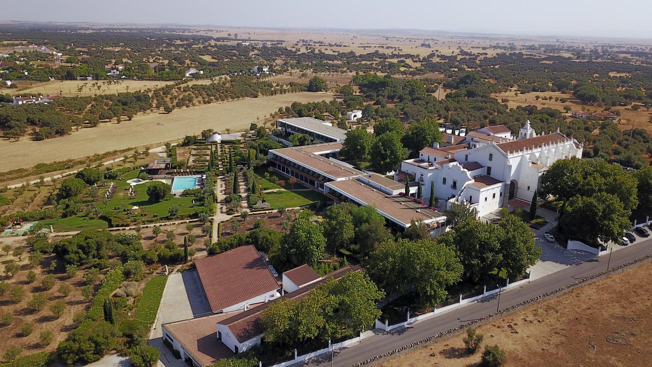 Convento Do Espinheiro, Historic Hotel & Spa Evora Exterior photo Aerial view of the hotel